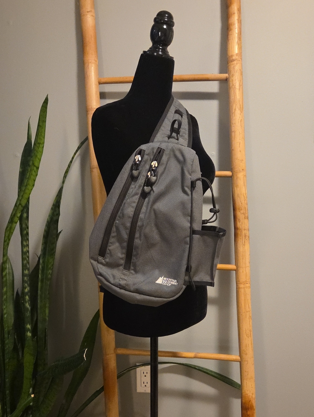 MEC Single Shoulder Daypack